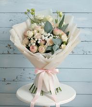 Букет цветов из:  Розы и Лизиантусы в Цементном