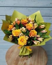 Букет цветов из:  Альстромерии и Розы в Цементном