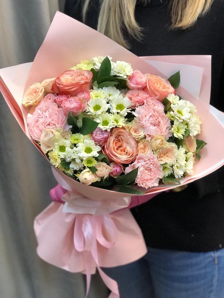 Букет цветов из: Гвоздики, Розы и Хризантемы в Цементном