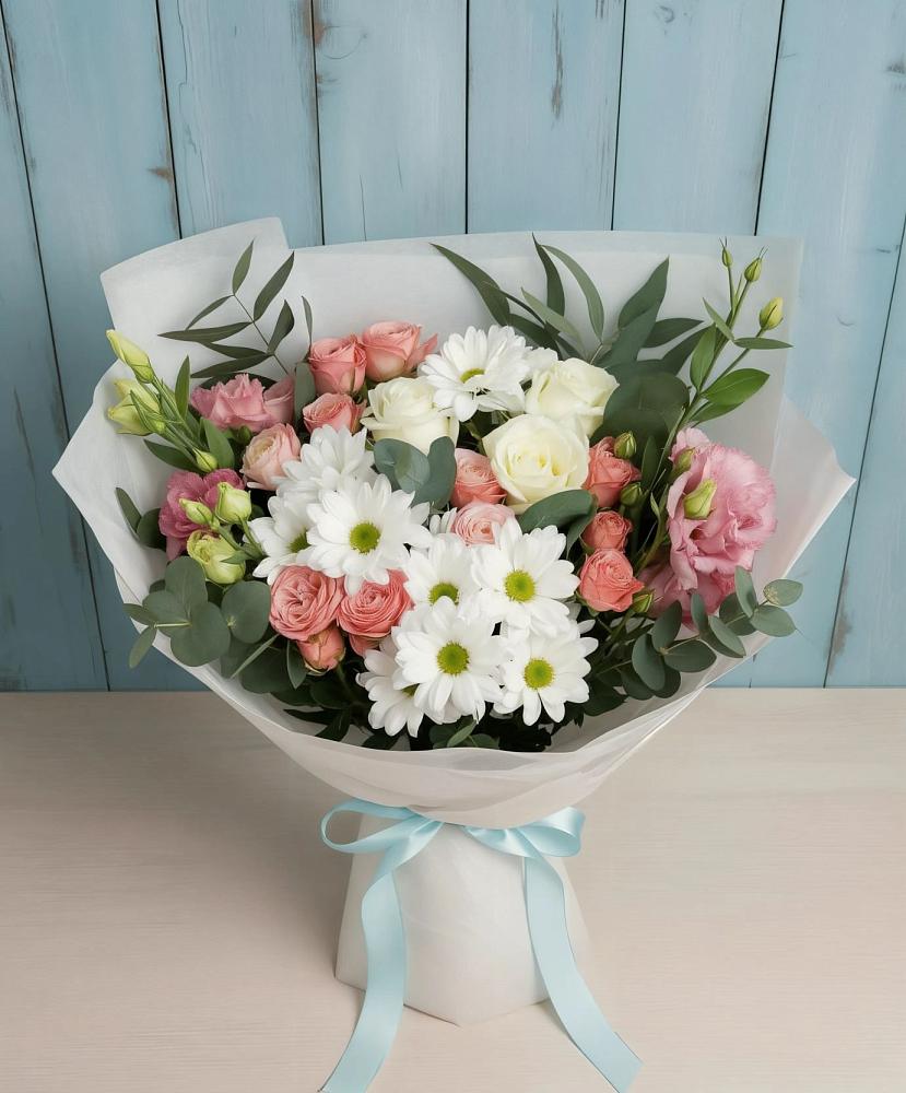 Букет цветов из: Розы, Лизиантусы и Хризантемы в Цементном