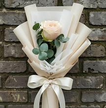 Букет цветов из:  Розы в Цементном