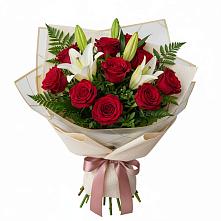 Букет цветов из:  Лилии и Розы в Цементном