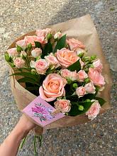 Букет цветов из:  Розы #REPLACE_PRED# Цементном