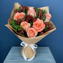Букет цветов из:  Розы и Альстромерии в Цементном