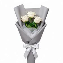 Букет 3 белые розы в Цементном