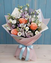 Букет цветов из:  Лизиантусы, Розы, Альстромерии и Гипсофила #REPLACE_PRED# Цементном