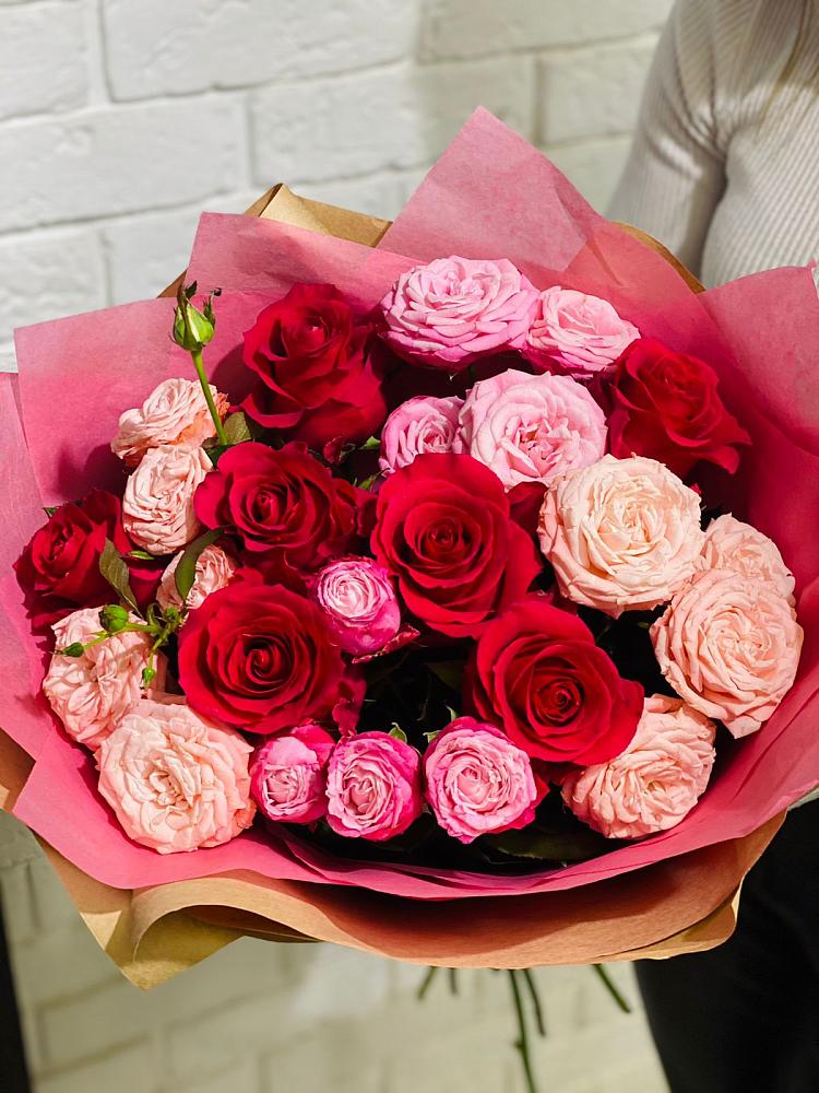 Букет цветов из: Розы в Цементном