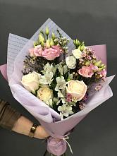 Букет цветов из:  Альстромерии, Розы и Лизиантусы #REPLACE_PRED# Цементном