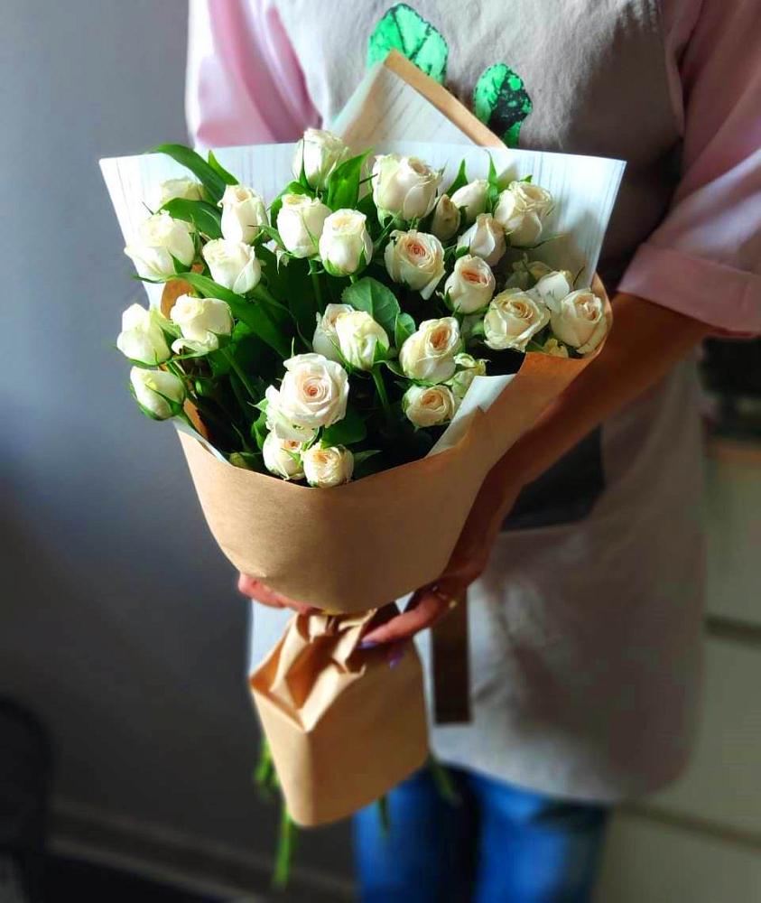 Букет цветов из: Розы в Цементном