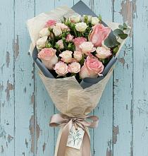 Букет цветов из:  Розы в Цементном