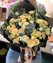 Букет цветов из:  Розы и Лизиантусы #REPLACE_PRED# Цементном