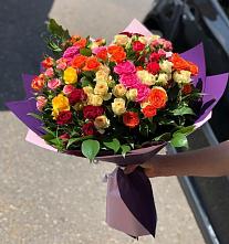 Букет Микс из разноцветных кустовых роз #REPLACE_PRED# Цементном