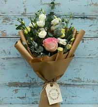 Букет цветов из:  Розы и Лизиантусы в Цементном
