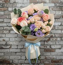 Букет цветов из:  Розы, Лизиантусы и Гвоздики #REPLACE_PRED# Цементном