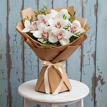 Букет цветов из:  Орхидеи и Розы в Цементном
