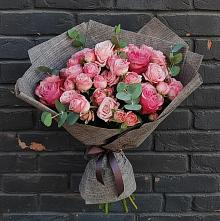 Букет цветов из:  Розы в Цементном